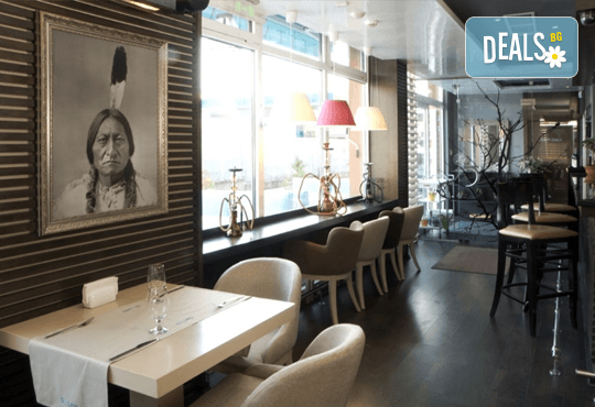 Празнувайте в ресторант Azzurro Вашето фирмено, Коледно или Новогодишно парти! Куверт за един човек с 3-степенно меню и 1/2 бутилка вино! - Снимка 5