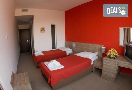 Нова година в Нови Сад – мост между Балканите и Запада: 2 нощувки със закуски, обикновена и новогодишна вечеря, транспорт от Травел Мания! - Снимка 4