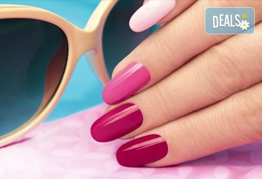 Само сега! Маникюр с гел лак или ноктопластика с гел и масаж на супер цена, от студио за красота Denny Divine - Снимка 1
