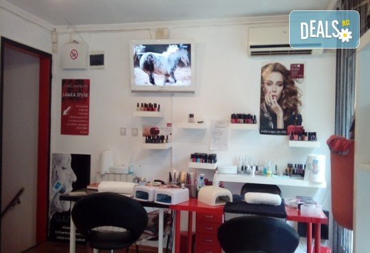 Покажете перфектните си крака! Изберете класически или SPA педикюр с обикновен лак или гел лак в салон Лаура стайл! - Снимка 8
