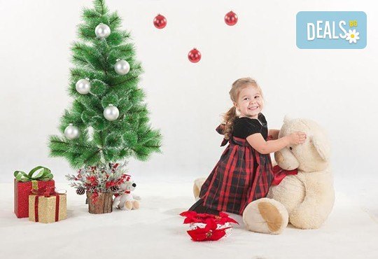 Направете незабравим подарък на себе си или любим човек! Професионална Коледна фотосесия в студио и обработка на всички заснети кадри от Chapkanov photography! - Снимка 5