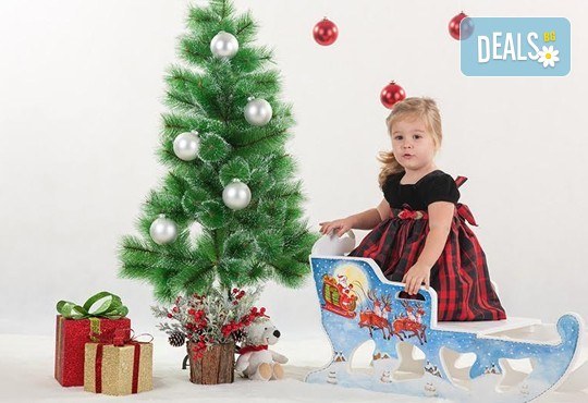 Направете незабравим подарък на себе си или любим човек! Професионална Коледна фотосесия в студио и обработка на всички заснети кадри от Chapkanov photography! - Снимка 6