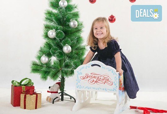 Направете незабравим подарък на себе си или любим човек! Професионална Коледна фотосесия в студио и обработка на всички заснети кадри от Chapkanov photography! - Снимка 7