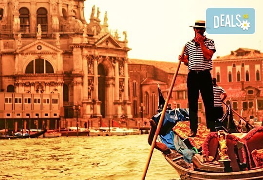 Ранни записвания за екскурзия до Венеция по времето на Карнавала! 2 нощувки, закуски и транспорт, възможност за посещение на Верона и Падуа! - Снимка 9