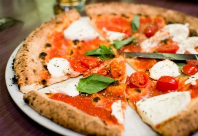 Опитайте най-вкусната пица в цяла София! Заповядайте в ресторант Felicita by Leo's и вземете изкусителна италианска пица по Ваш избор!