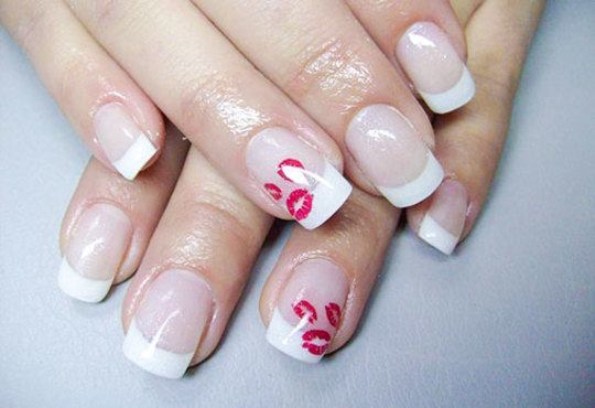 Класически маникюр с гел лак SNB/Bluesky и 2 декорации с печати или гел върху естествен нокът и маникюр с лак China Glaze в салон Flowers - Снимка 9