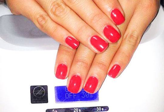 Класически маникюр с гел лак SNB/Bluesky и 2 декорации с печати или гел върху естествен нокът и маникюр с лак China Glaze в салон Flowers - Снимка 10