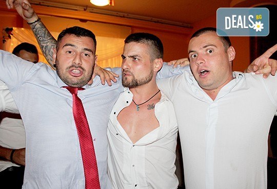 Фотозаснемане на всякакви събития до 1 час и фотосесия и/ или видеозаснемане на всякакви събития до 1 час, от Townhall Productions! - Снимка 10