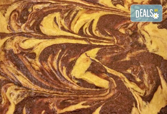 12 вкусни и плътни брауни с наситен какаов вкус, който се допълва от топлия вкус на тиква от сладкарница Cheesecakers! - Снимка 2