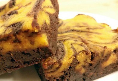 12 вкусни и плътни брауни с наситен какаов вкус, който се допълва от топлия вкус на тиква от сладкарница Cheesecakers!