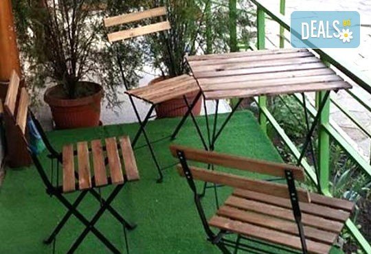 12 вкусни и плътни брауни с наситен какаов вкус, който се допълва от топлия вкус на тиква от сладкарница Cheesecakers! - Снимка 5