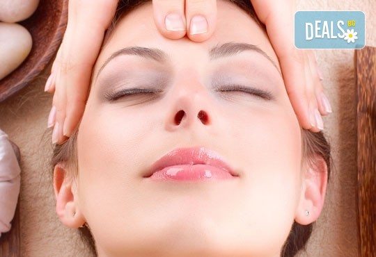 За перфектна кожа! Масаж на лице, деколте и шия + маска според нуждите на кожата във VALERIE BEAUTY STUDIO! - Снимка 3