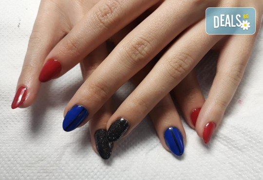 Перфектната жена! Маникюр + педикюр с гел лак BlueSky и четири рисувани декорации в Салон Мечта! - Снимка 29
