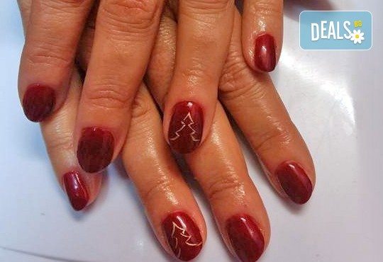 Перфектната жена! Маникюр + педикюр с гел лак BlueSky и четири рисувани декорации в Салон Мечта! - Снимка 12