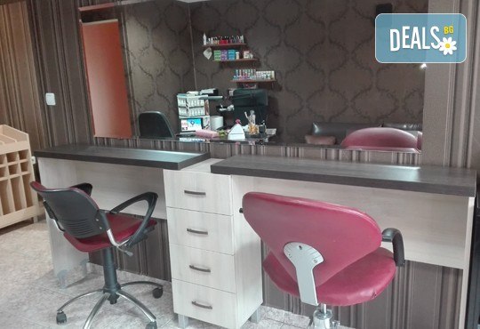 Класически маникюр или френски с гел лак BlueSky, Gelish или термо гел лак, магнитен гел лак, 4 декорации или 3D елементи за вграждане и СПА терапия - Снимка 10