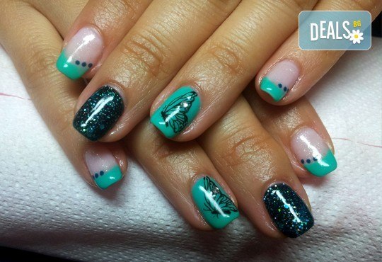 Класически маникюр или френски с гел лак BlueSky, Gelish или термо гел лак, магнитен гел лак, 4 декорации или 3D елементи за вграждане и СПА терапия - Снимка 5