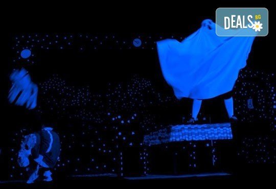 Гледайте с децата! Карлсон, който живее на покрива в Младежки театър, Голяма сцена на 22.01. от 11 ч. - Снимка 4