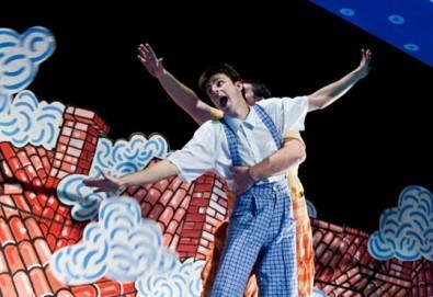 Гледайте с децата! Карлсон, който живее на покрива в Младежки театър, Голяма сцена на 22.01. от 11 ч.