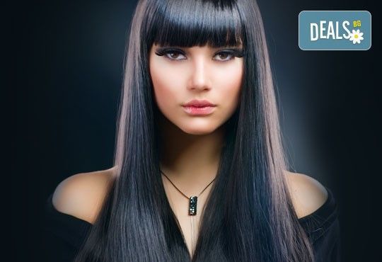 Красива всеки ден!Подстригване, масажно измиване, маска с италиански продукти Nashi и оформяне с прав сешоар от Royal Beauty Center - Снимка 1