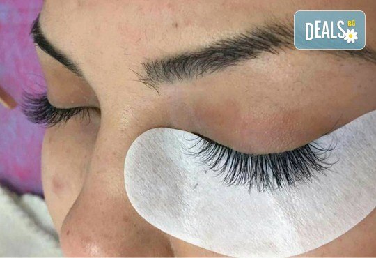 Удължаване и сгъстяване на мигли по метода косъм по косъм или по метода 3D Volume Lashes, Студио за красота Briliant в Студентски град! - Снимка 2