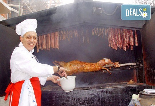 Опитайте традиционна сръбска кухня! Салата и основно ястие по избор от сръбски ресторант При Миро - Снимка 2