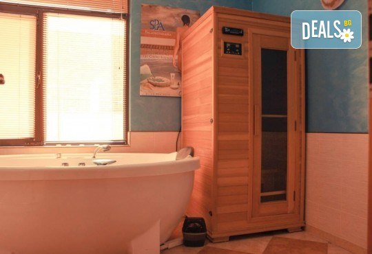 Фотоепилация на малка зона по избор, мишници или триъгълник с висок клас SHR технология и нова машина от Skin Care Optima съвместно с Холистик СПА - Снимка 6