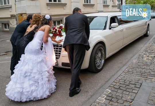 Лукс и класа! 10-часов наем на 10-местна лимузина Крайслер за Вашата сватба, специален ден или фотосесия от San Diego Limousines! - Снимка 5