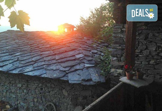 Почивка през зимата край Гоце Делчев! 2 или 3 нощувки за двама в двойна стая от Комплекс Еко къщи Лещен, с. Лещен! - Снимка 5