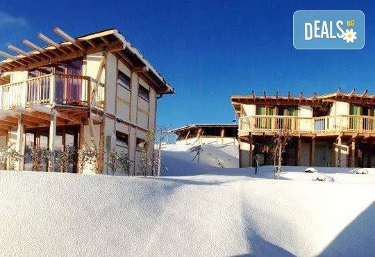 На почивка сред истинската природа през февруари или март! Еко селище Дебели Даб, Стара Кресна - 1 нощувка на човек,безплатен интернет и паркинг! - Снимка 1