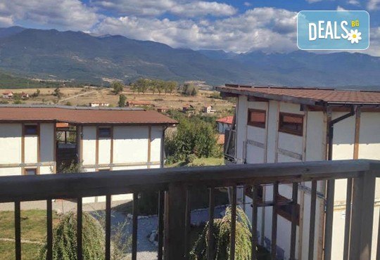На почивка сред истинската природа през февруари или март! Еко селище Дебели Даб, Стара Кресна - 1 нощувка на човек,безплатен интернет и паркинг! - Снимка 8