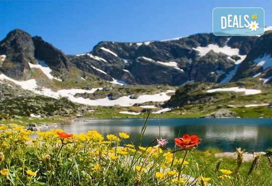 До Седемте рилски езера на дата по избор, с Дари Травел! 1 нощувка със закуска хотел Панорама 2* в Паничище, транспорт и планински водач - Снимка 1