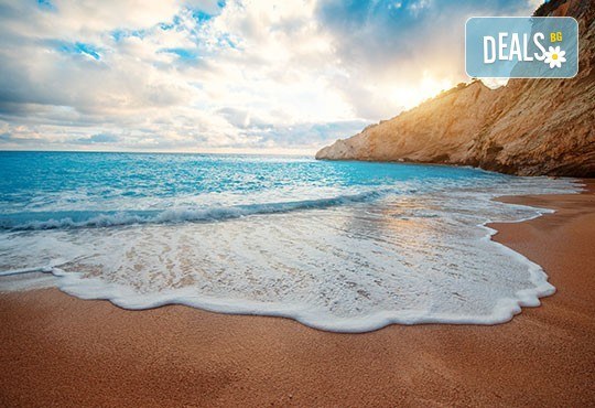 Великден на о. Лефкада - изумрудения остров на Гърция! 3 нощувки със закуски в Авра Бийч 3*, Нидри, транспорт и екскурзовод от Дрийм Тур! - Снимка 4