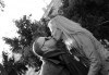 Незабравим Ден на влюбените! Подарете романтична фотосесия с неограничен брой кадри и с 20 обработени кадъра на открито от Olimpea Photography! - thumb 2