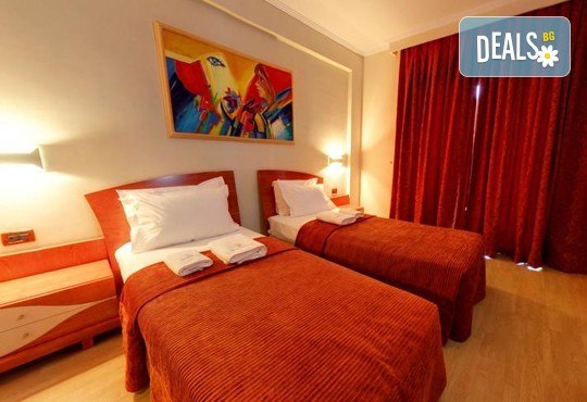 На море в Саранда, Албания, през юни или септември! 4 нощувки със закуски, транспорт, екскурзовод и туристическа програма - Снимка 5