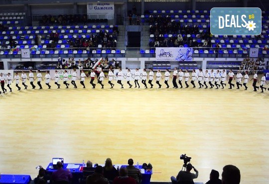 В ритъма на българския танц! 8 посещения за начинаещи в клуб по народни танци Фолклор БГ в Пловдив - Снимка 4