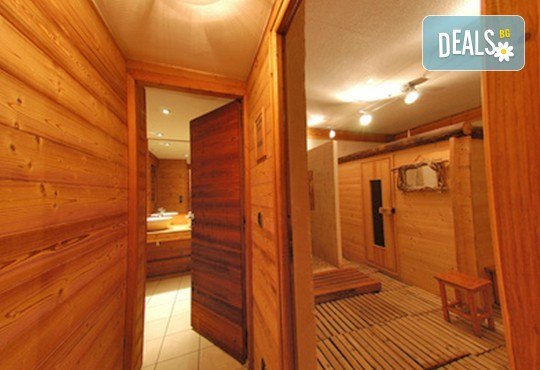 Спорт и SPA! Комбинирана карта за 3 фитнес тренировки и 3 SPA процедури /сауна или парна баня/ в модерния Фитнес център BELIZE до Mall of Sofia! - Снимка 3