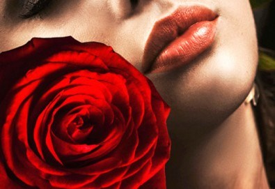 Обем и контур за устни с качествен френски филър по избор Hyaluronica или Pluryal от SunClinic и д-р Светла Петкова