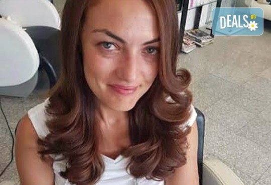 Пленявайте с поглед! Поставяне на 3D мигли в салон Nails Club до Бизнес парк Младост! - Снимка 7