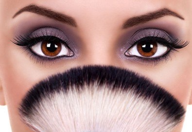 Пленявайте с поглед! Поставяне на 3D мигли в салон Nails Club до Бизнес парк Младост!