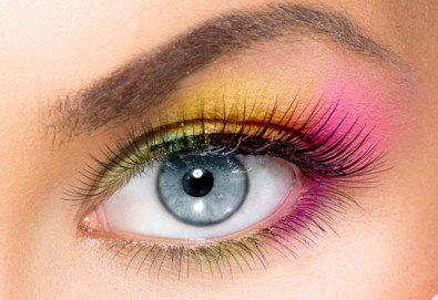 За неустоим поглед! Поставяне на мигли косъм по косъм в Салон Nails club в Младост!