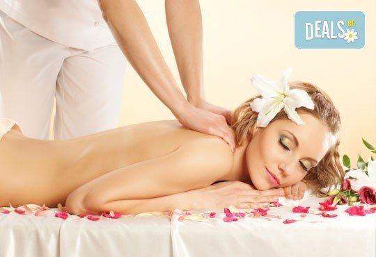 Релаксирайте максимално! Класически, арома или тонизиращ масаж на цяло тяло в Senses Massage & Recreation - Снимка 1