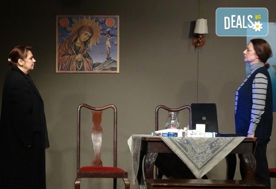 Гледайте Котката със сините очи на 11. 03. или 12.03, от 19:00 ч, в „Нов театър” в НДК, билет за един! - Снимка 8