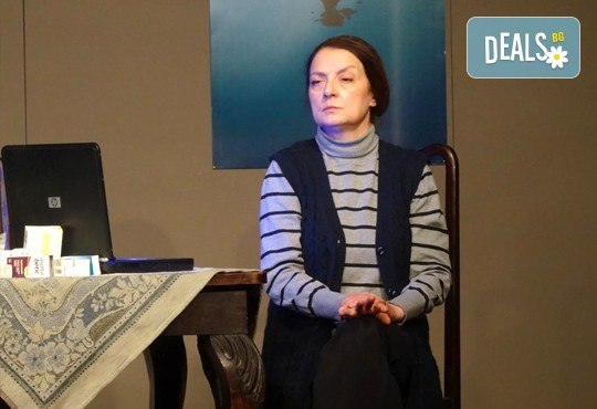 Гледайте Котката със сините очи на 11. 03. или 12.03, от 19:00 ч, в „Нов театър” в НДК, билет за един! - Снимка 7