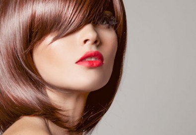 Подстригване, терапия за коса с кератин за възстановяване и блясък с професионални италиански продукти Selective Professional и прическа в Studio One