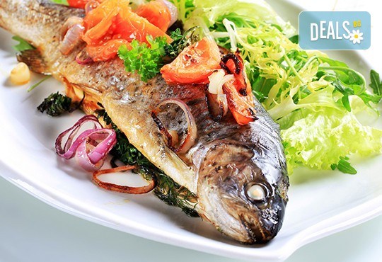 Вкусен обяд! Супа и готвено ястие по избор в Ресторант-механа Мамбо в центъра на София! - Снимка 4