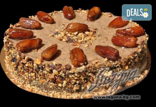 Шоколадова торта “ФУРМИ” от сладкарница Лагуна - нова екзотична торта с тъмно ароматно какао и нежен орехов крем - Снимка 1