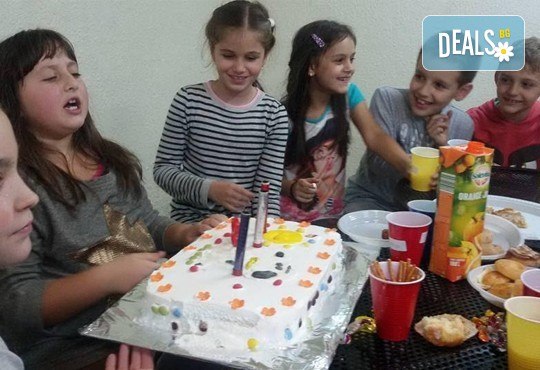 Детски рожден ден за 10 деца! 2 часа лудо парти с украса, парче пица, детски фитнес уреди, музика, възможност за аниматор Елза в Зали под наем Update - Снимка 3