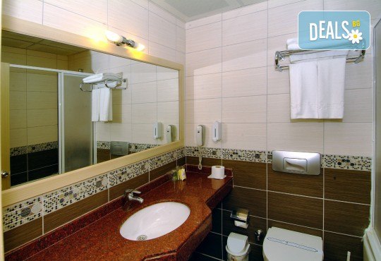 Великден в Анталия на супер цена! 5 нощувки на база All Inclusive в Gardenia Beach 4*, двупосочен билет за директен чартърен полет, летищни такси и трансфери - Снимка 3