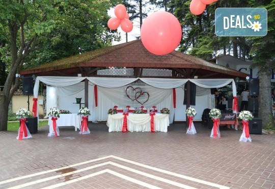 За Вашата сватба! Цветя за сватбената маса - флорална аранжировка, булченски букет, декорация за кола или цялостна декорация с цветя + консултация със сватбен агент от Сватбена агенция Вю Арт! - Снимка 9