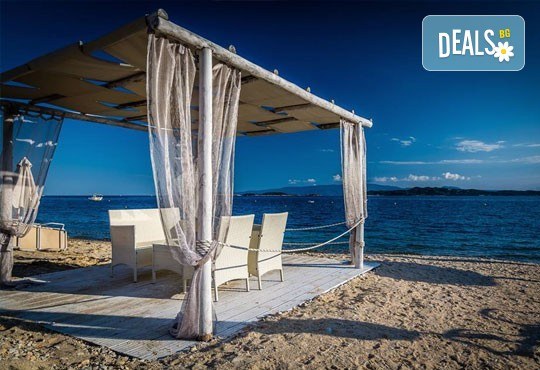 Мини почивка в Уранополи, Халкидики през май! 3 нощувки със закуски и вечери в хотел Akti Ouranoupoli Beach Resort 4* и транспорт - Снимка 7
